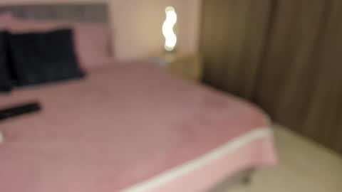 violetta independent model online show from 23, 12, 2025