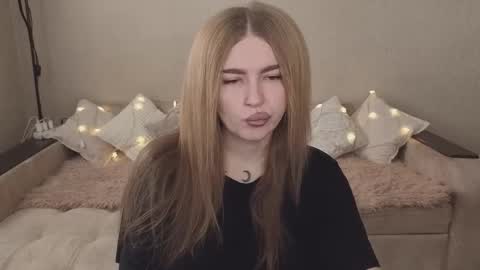 ViolettaOtis online show from 29, 9, 2025