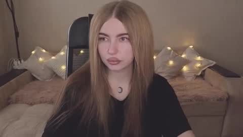 ViolettaOtis online show from 13, 10, 2025