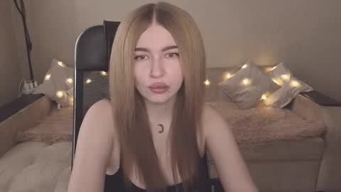 ViolettaOtis online show from 26, 10, 2025