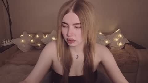 ViolettaOtis online show from 28, 3, 2026