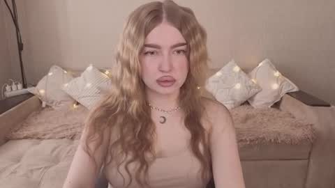 ViolettaOtis online show from 3, 4, 2026