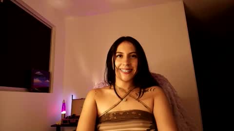 Violetta....Follow me in Twitter... online show from 3, 10, 2025