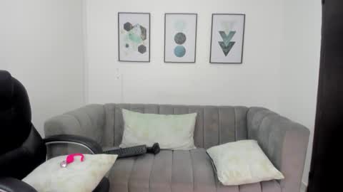 Snapshot of violettasweet_ chatting on 17, 10, 2025 Violetta online show from 17, 10, 2025