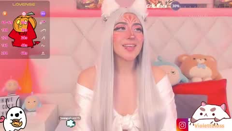 Snapshot of violettbloss chatting on 31, 10, 2025 Violeta online show from 31, 10, 2025