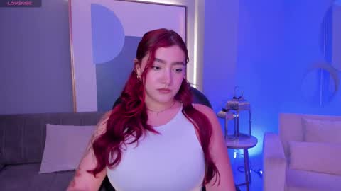 Snapshot of violettcastel chatting on 9, 3, 2025 Violett Castel online show from 9, 3, 2025