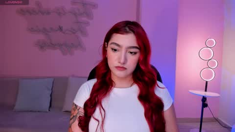 Snapshot of violettcastel chatting on 7, 10, 2025 Violett Castel online show from 7, 10, 2025