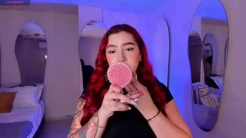 Snapshot of violettcastel chatting on 24, 10, 2025 Violett Castel online show from 24, 10, 2025