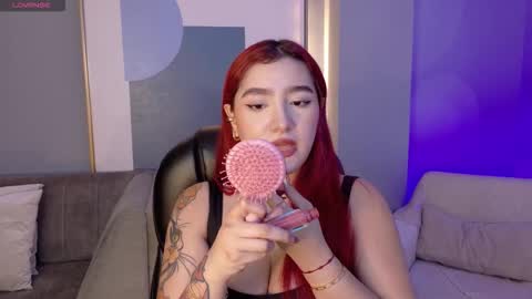 Snapshot of violettcastel chatting on 8, 11, 2025 Violett Castel online show from 8, 11, 2025