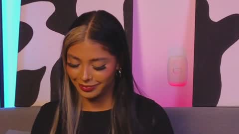 Violet online show from 1, 2, 2025