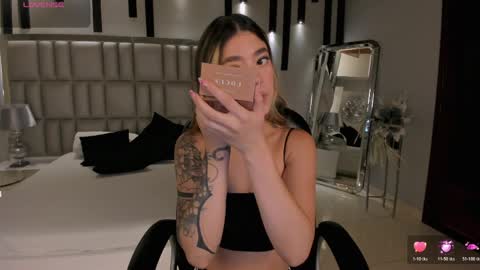 Violett  online show from 27, 3, 2026