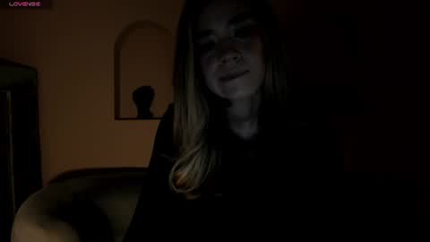 Violett  online show from 5, 7, 2026