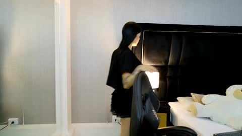 Snapshot of violettjhonson chatting on 15, 12, 2025 ViolettJhonson online show from 15, 12, 2025