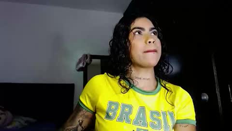 Snapshot of violetwitch05 chatting on 23, 10, 2025  Violet  online show from 23, 10, 2025