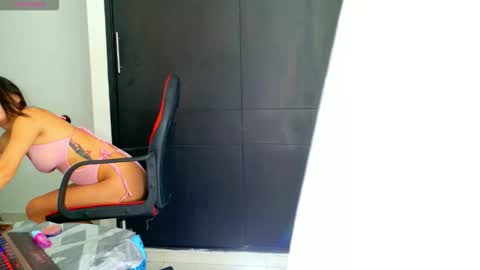 Snapshot of virtual_nymphx chatting on 11, 10, 2025 your virtual girlfriend online show from 11, 10, 2025