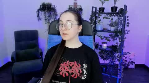 Snapshot of virtualvoyant chatting on 25, 3, 2026 your love online show from 25, 3, 2026