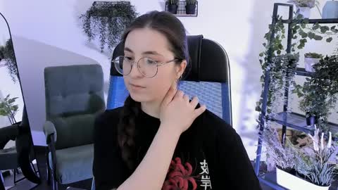 Snapshot of virtualvoyant chatting on 3, 4, 2026 your love online show from 3, 4, 2026