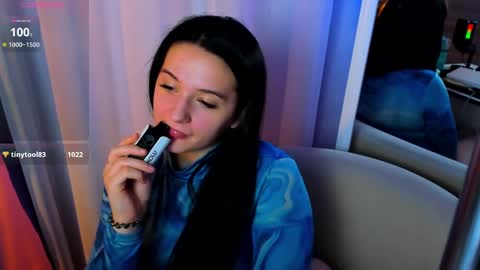 Snapshot of vitajoy_ chatting on 12, 3, 2025 Vita online show from 12, 3, 2025