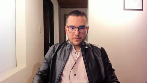 Vito Ferrer online show from 13, 2, 2025