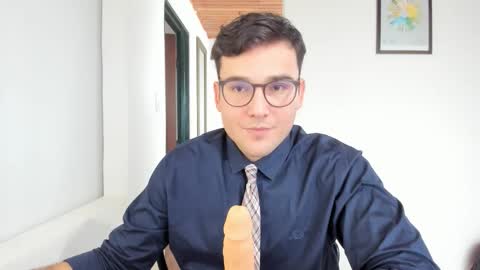 Vito Ferrer online show from 21, 10, 2025