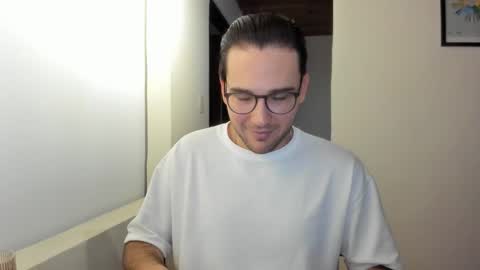 Vito Ferrer online show from 7, 3, 2026