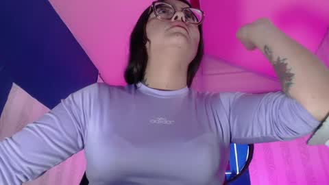 Snapshot of vitoria23_ chatting on 8, 6, 2026 victoria 3 online show from 8, 6, 2026