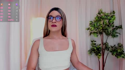 VittaaaPlease help me with your thumbs up its important  online show from 9, 3, 2025