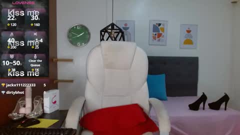 Snapshot of vittoria_lombardi07 chatting on 16, 1, 2025 VITTORIA online show from 16, 1, 2025