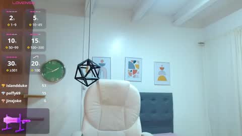 Snapshot of vittoria_lombardi07 chatting on 26, 1, 2025 VITTORIA online show from 26, 1, 2025