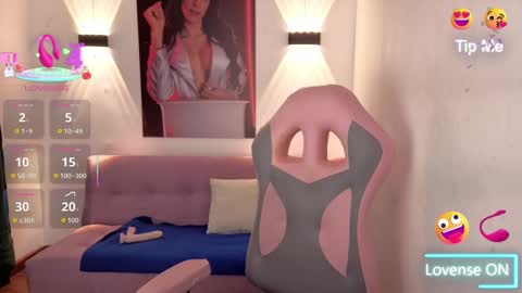 Snapshot of vittoria_lombardi07 chatting on 10, 9, 2025 VITTORIA online show from 10, 9, 2025