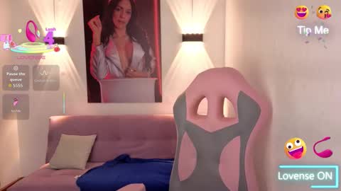 Snapshot of vittoria_lombardi07 chatting on 13, 9, 2025 VITTORIA online show from 13, 9, 2025