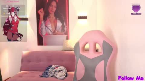 Snapshot of vittoria_lombardi07 chatting on 28, 10, 2025 VITTORIA online show from 28, 10, 2025