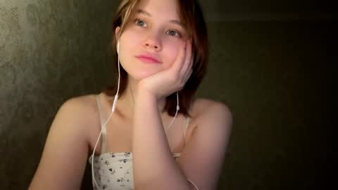 Snapshot of vivatrude chatting on 14, 5, 2026 Sonya online show from 14, 5, 2026