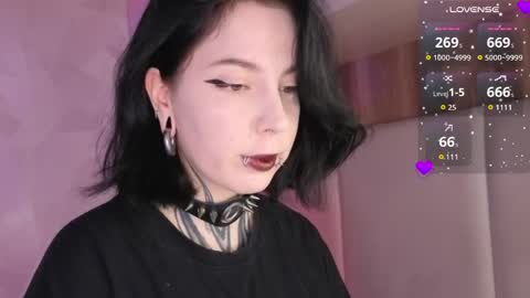 Snapshot of vivi__squirrel chatting on 10, 5, 2026 Vivi online show from 10, 5, 2026
