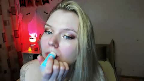 vivian_alison online show from 27, 10, 2025