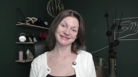 Vivian online show from 23, 10, 2025