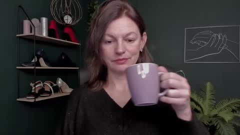 Vivian online show from 17, 11, 2025