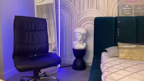 Snapshot of vivian_evans_ chatting on 4, 2, 2026 Vivian Evans online show from 4, 2, 2026