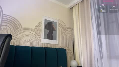 Vivian Evans online show from 23, 3, 2026