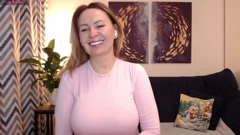 Vivian online show from 25, 12, 2024