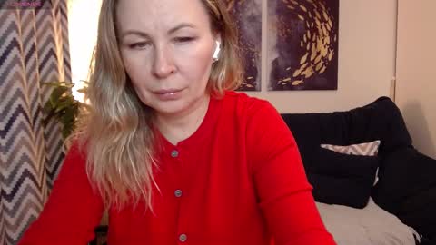 Vivian online show from 25, 10, 2025