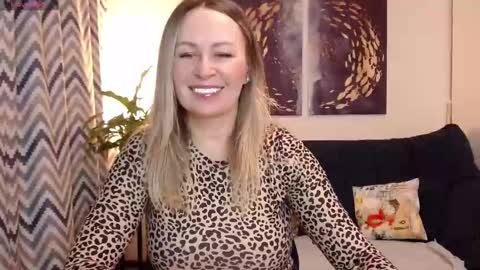 Vivian online show from 20, 11, 2025