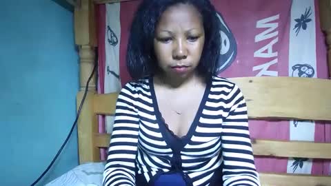 Snapshot of viviane0812 chatting on 1, 3, 2025 viviane0812 online show from 1, 3, 2025