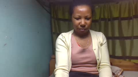 Snapshot of viviane0812 chatting on 12, 9, 2025 viviane0812 online show from 12, 9, 2025