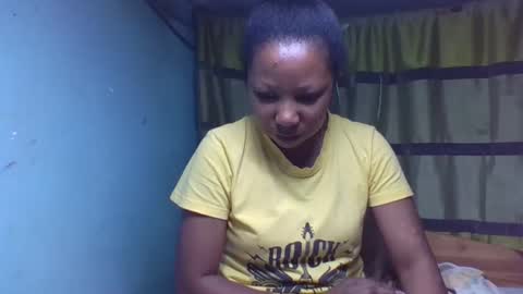 Snapshot of viviane0812 chatting on 18, 10, 2025 viviane0812 online show from 18, 10, 2025