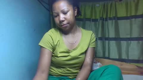 viviane0812 online show from 25, 11, 2025