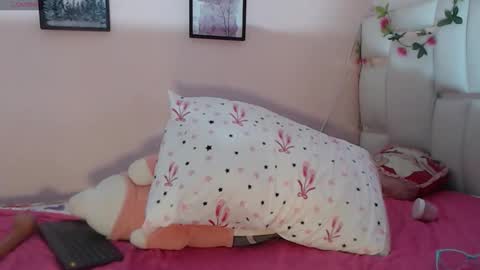 Snapshot of vivibless chatting on 18, 4, 2026 vivi online show from 18, 4, 2026