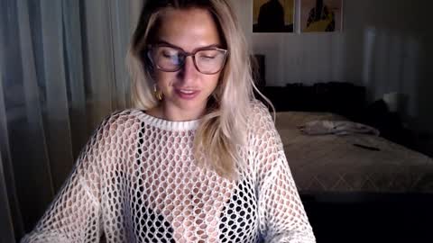 Snapshot of vivica_coke chatting on 14, 1, 2025 VI online show from 14, 1, 2025