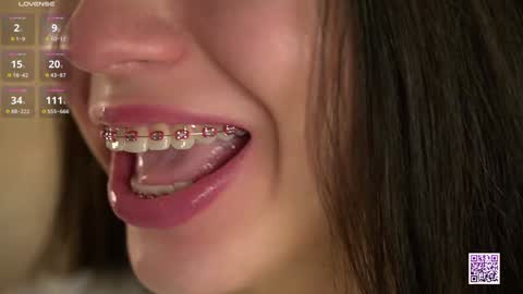 Snapshot of vivid_girls chatting on 7, 11, 2025 Nelly and Mari online show from 7, 11, 2025