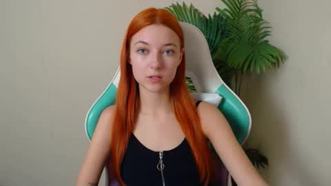 Snapshot of vivien_leight chatting on 5, 11, 2025 Vivien online show from 5, 11, 2025